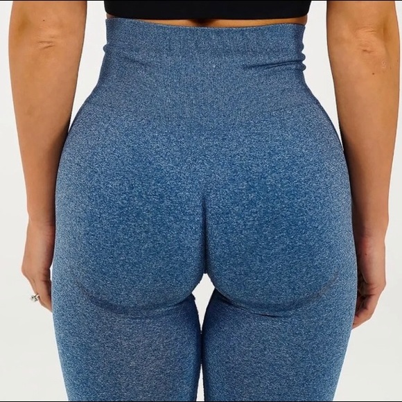 NVGTN Pants - Seamless leggings with booty contour